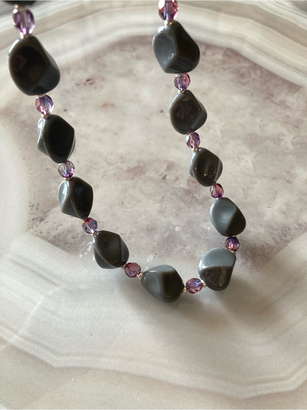 ✨Retro 80s Inspired Beaded Necklace with a classic twist - Picture 5 of 5